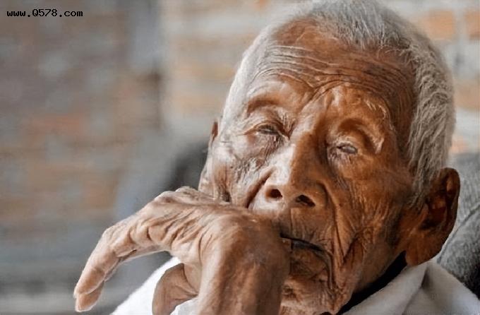 被死神遗忘的印尼老人，146岁时绝食离世：我不想活了