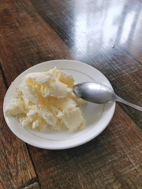 冰淇淋怎么做简单又好吃「自制冰激凌的方法步骤」