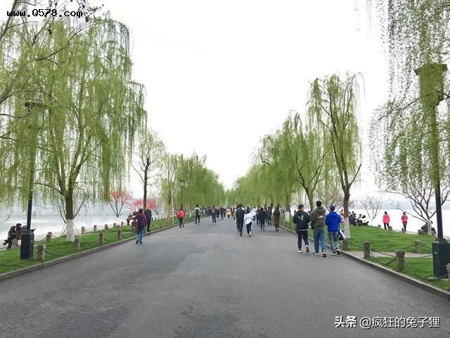 为什么那么多外地人都要来杭州，杭州好在哪里？