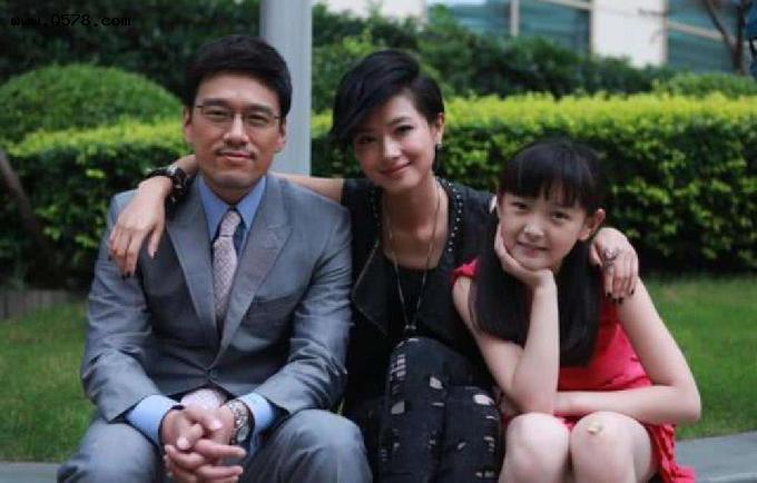 演员王耀庆：出道24年，为省房租娶房东闺女，结婚21年宠妻如宝