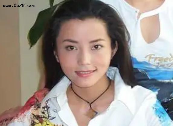 33岁患癌去世，黄晓明的初恋女友李钰，凭啥让汪雨为她扫墓十几年