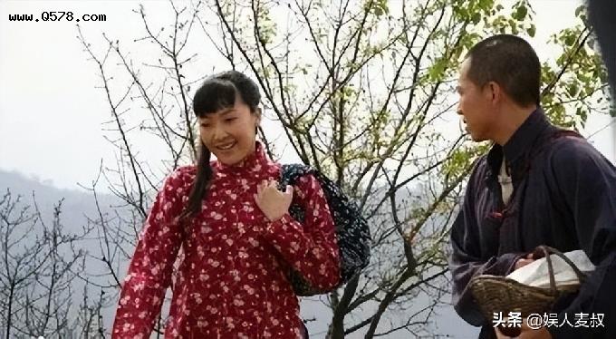 谷智鑫巅峰拍戏坠马瘫痪，女友不离不弃照顾8年，未办婚礼成遗憾