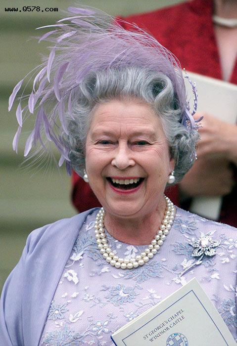 一颗珍珠一颗钻，低调百搭又耐看，是英国王室都拒绝不了的优雅