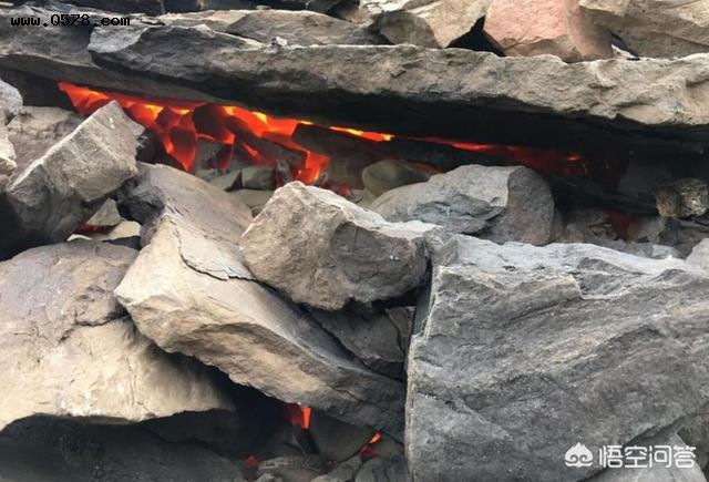 贺兰山的煤炭燃烧了300年，损失达上百亿，不能用水灭了吗？