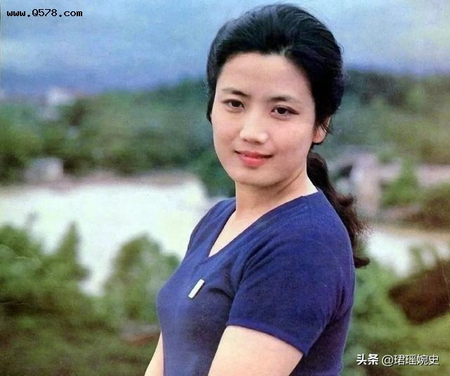 80年代国民女神李秀明：为何在演艺生涯巅峰之时，选择去卖薯片？