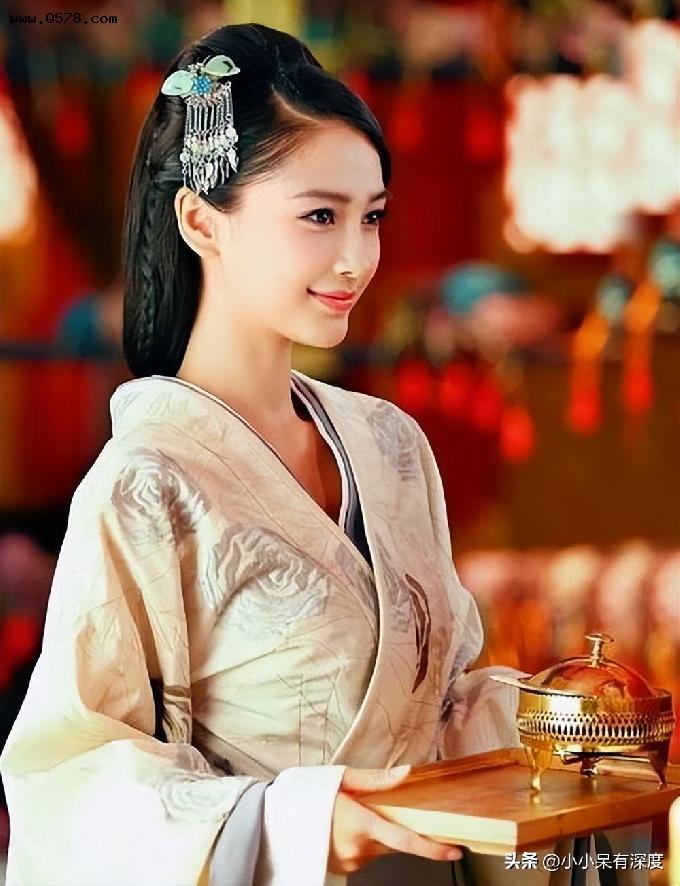《风起陇西》里的杨颖，她的美貌和演技，撑起了剧中柳莹这个角色