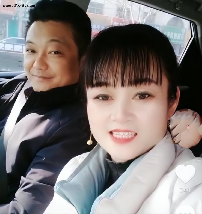 朱小伟与新女友成功定亲，前妻陈亚男视频遭举报，陈父坐不住了