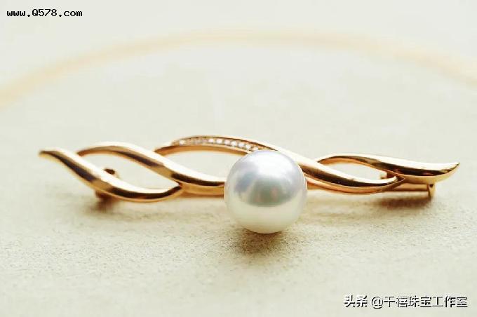 不一样的珍珠胸针，精挑海水澳洲白珍珠，18k金钻石豪华镶嵌