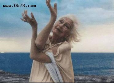 无儿无女无房无车，90岁还在热恋106岁拍电影，她一生到底多精彩