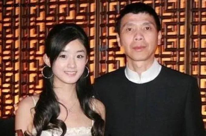 离婚一年，再看赵丽颖冯绍峰，成长成名经历注定他们会离婚