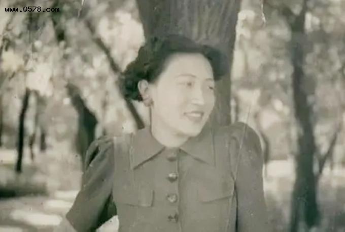 大清最后一位格格，川岛芳子的亲生妹妹，2014年在北京去世