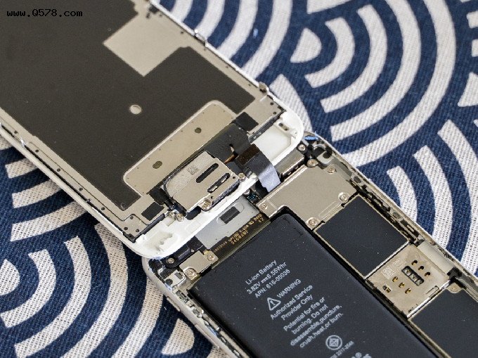 过时苹果手机电池坏了没有地方能换怎么办？
