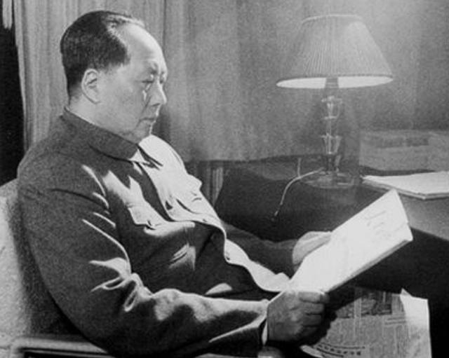 1955年谭世瑛不满儿子被枪决，前往北京告状，毛主席：依法处理