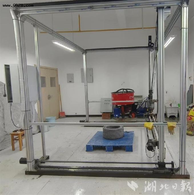三峡大学团队研制出2.5米混凝土3D打印机