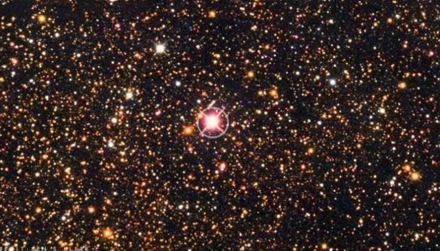 目前人类已知宇宙中最大的恒星是 已知宇宙中最大的恒星是哪一颗？人类的飞行器绕它飞一圈要多久？