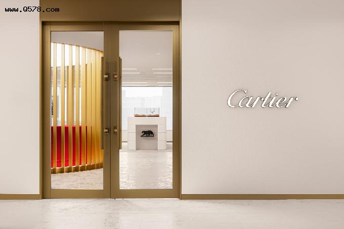 卡地亚东京总部 - 以大胆的红色碰撞香槟金的奢华空间