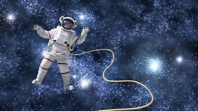 若宇航员在太空中死亡，尸体会不会腐烂？会经历怎样的过程？