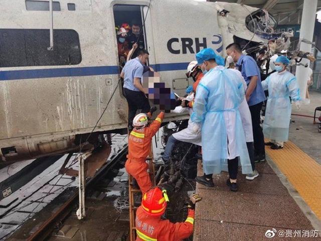 贵州榕江车祸 贵州榕江县交通局回应：火车站处确实发生了事故，正在救援
