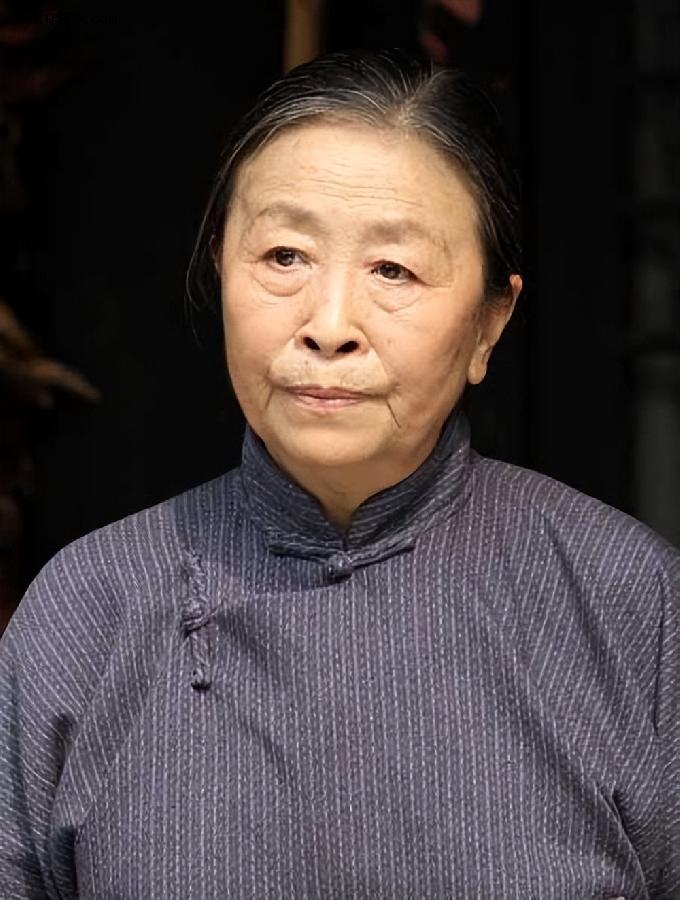 “丑娘”张少华：被儿子“啃老”83岁离世，晚年生活引人反思