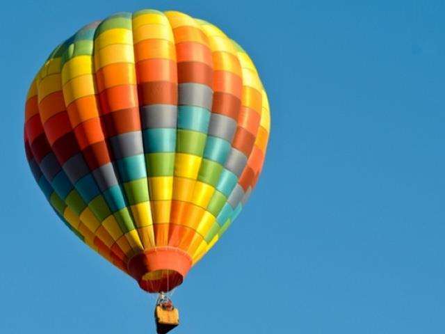 景区热气球没充好气就飞上高空 到底情况如何？