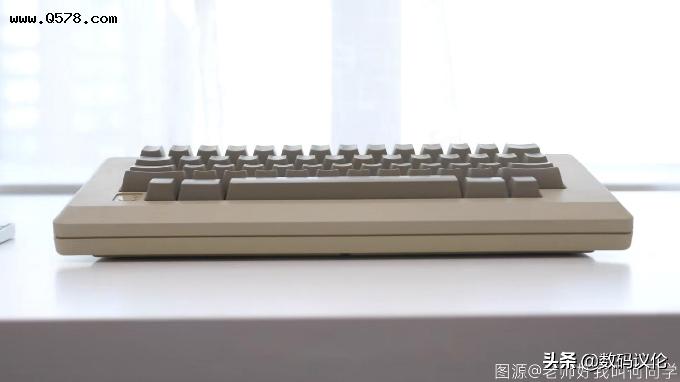 米物ART像素1985机械键盘：技术与复古碰撞，带指尖穿越回80年代