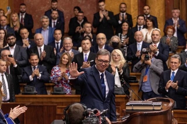 塞尔维亚总统武契奇表示 塞尔维亚总统武契奇宣誓就职，引用孔子名言表决心