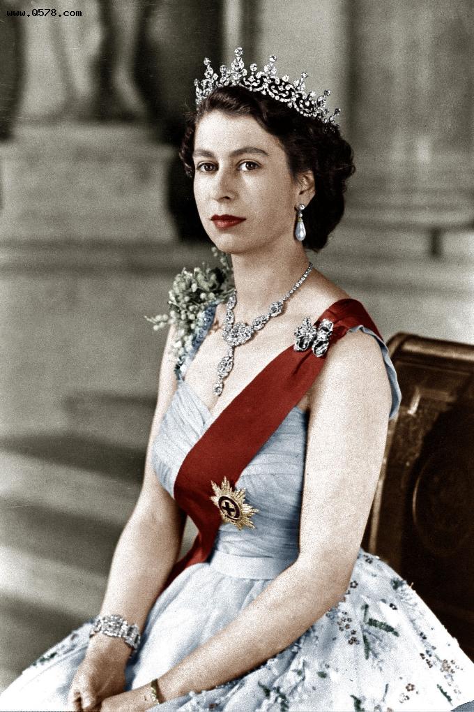 英国女王有多少珠宝？盘点伊丽莎白二世女王的各种稀世珍宝