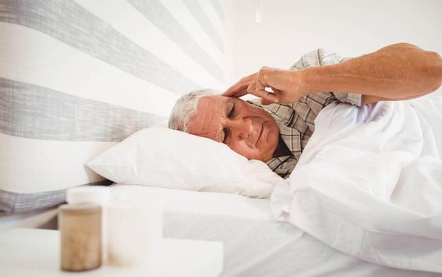 午睡对心脏的坏处 午睡会影响寿命？中老年人午睡有3不要！睡对了心脏大脑都获益