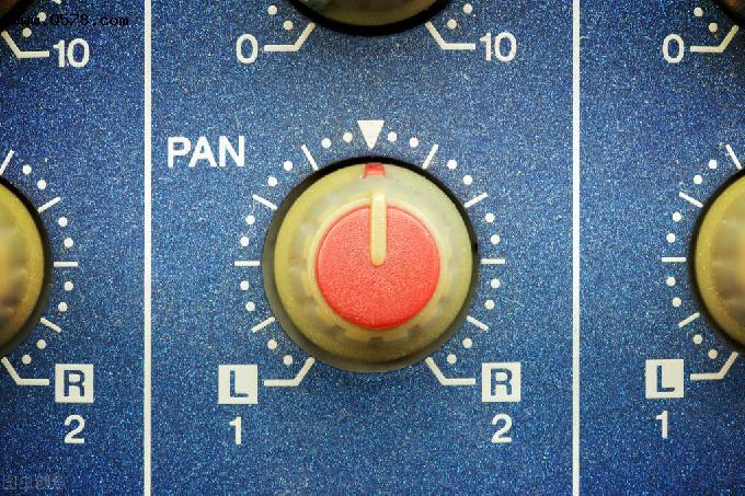 调音台中PAN旋钮和监听的基本知识