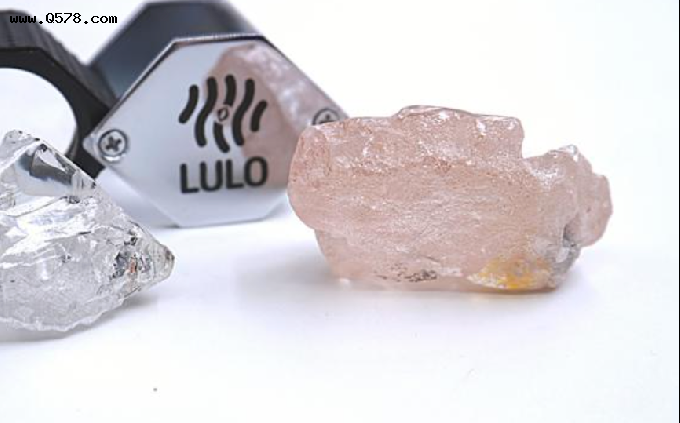安哥拉开采出300年来全球最大粉钻，重达170克拉
