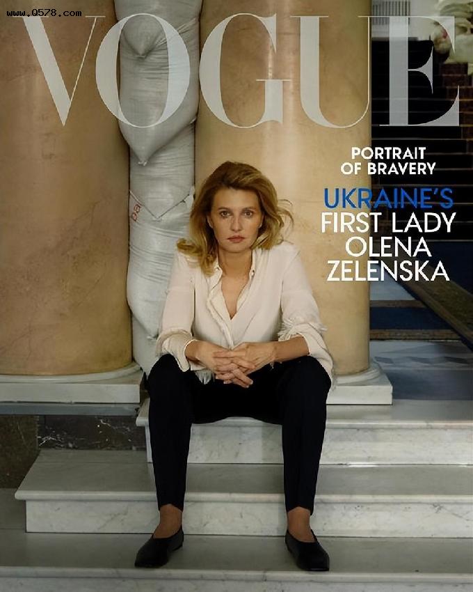 乌克兰总统夫妇登Vogue！泽连斯基搂着老婆好甜，夫人有超模范儿