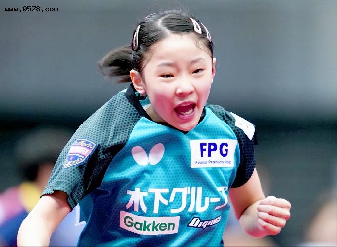 张本智和妹妹打疯了！4-2淘汰世界冠军梁夏银，年仅14岁进步神速