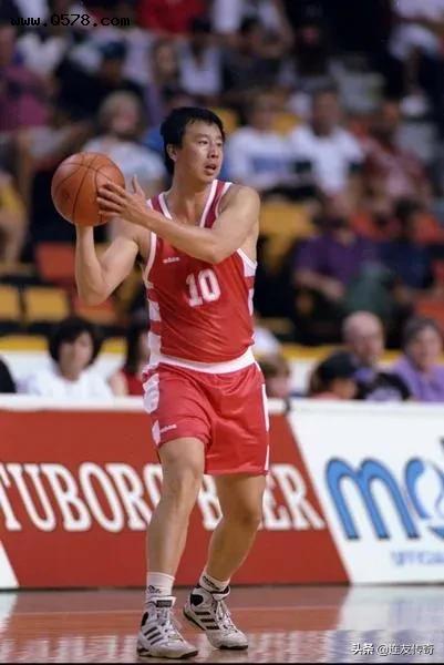 中国男篮94黄金一代的队长，球场灵活胖子的代表吴庆龙