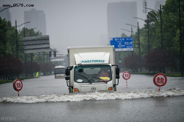 郑州暴雨后半年，40万辆泡水车流去哪儿了？