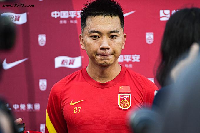 东亚杯 - 中国男足新队长是谁？主帅将会“三选一”