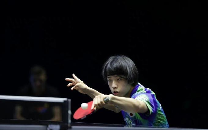 大爆冷！日本队18岁新星崛起，连赢两位世乒赛冠军，晋级男单八强