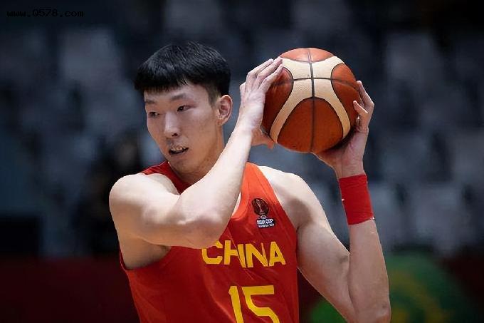 晚上九点！中国男篮淘汰赛首战印尼，周琦满血回归，杜锋下军令状