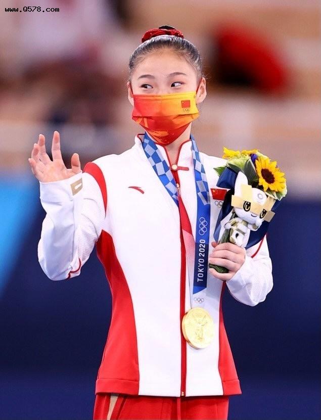17岁奥运冠军靠“袋鼠摇”爆红！胖了十圈或退役，保送浙江大学