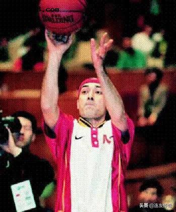 中国男篮94黄金一代的主力组织后卫阿的江，充满争议的篮坛魔术师