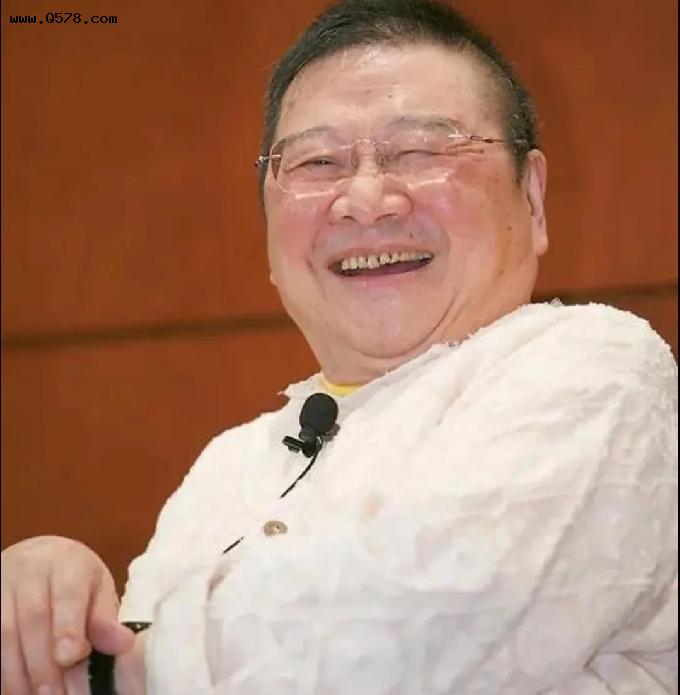 作家倪匡去世享年87岁，生前拒绝化疗，周慧敏曾透露公公人很好
