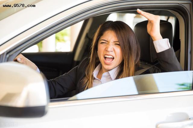 为什么很多驾驶员在车辆行驶过程中不用转向灯？
