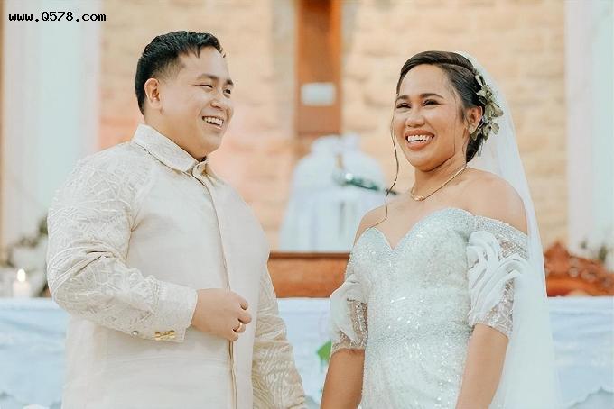 获奥运金牌一周年后 菲律宾奥运冠军与美籍男友宣布结婚