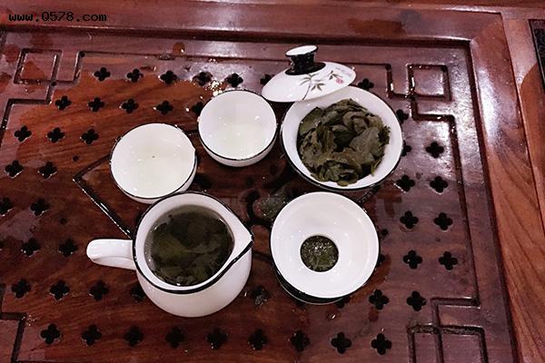 喝茶对于心血管来说，有益还是有害？喝绿茶好还是喝红茶好？