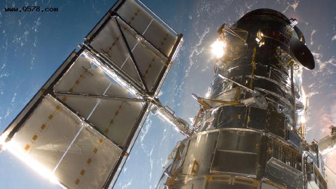 物理学家将32年的哈勃望远镜照片整合成一张令人惊叹的图像