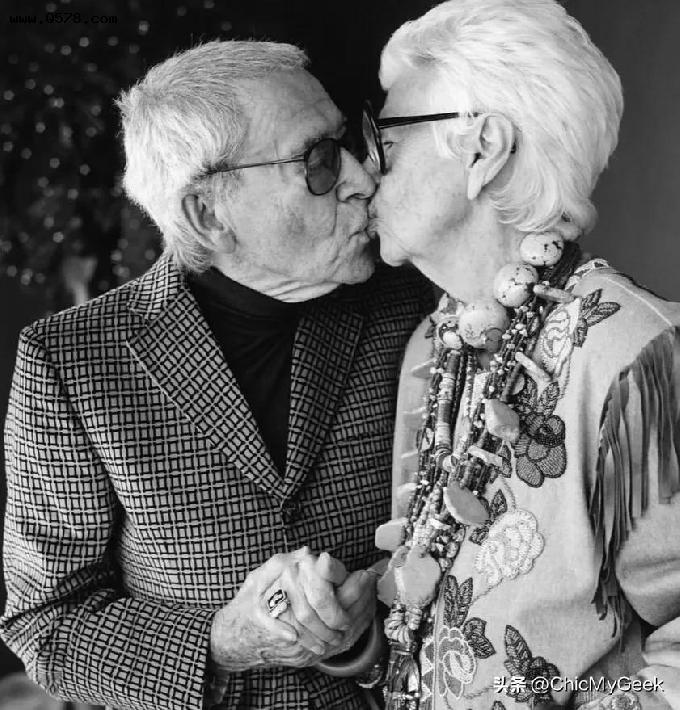 100岁Iris Apfel庆已故老公生日太戳人：如果你还在，今天108岁了