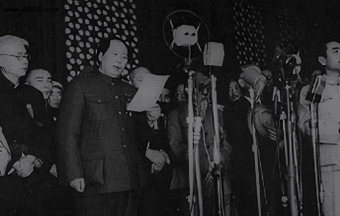 49年新中国刚刚成立，一群人到中南海要官，毛主席：这江山不姓毛