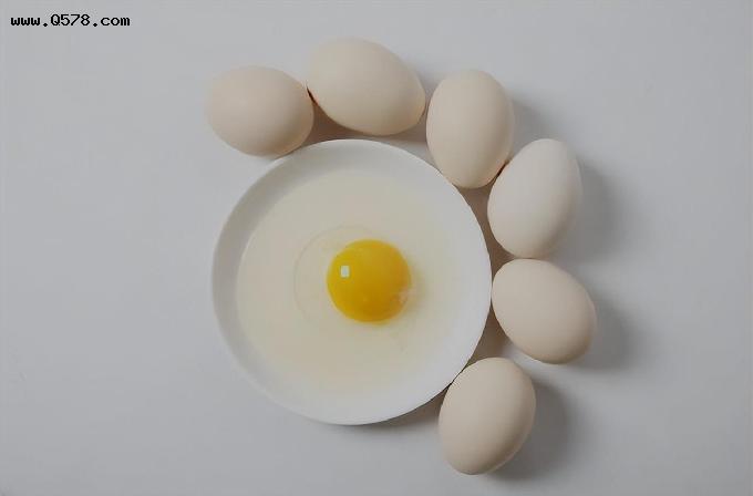 经常吃水煮蛋，是“养肝”还是“伤肝”？医生：吃鸡蛋要牢记3点