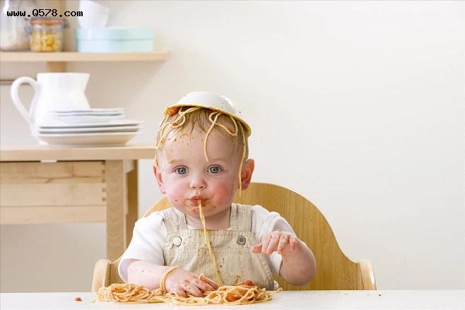 宝宝多大能吃酱油、醋、味精？比你想的都要晚
