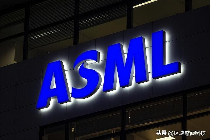 市场份额34%出货92台光刻机，ASML正在选择重新“站队”