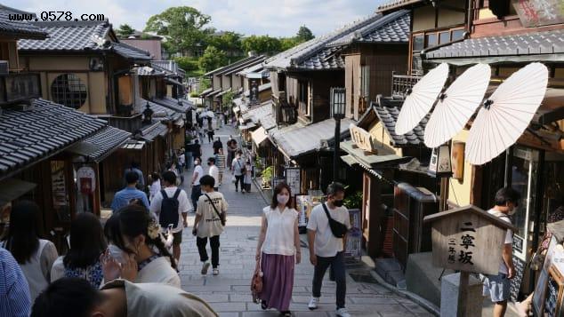日本开放旅游一个多月了，为什么7月的京都还是空无一人？